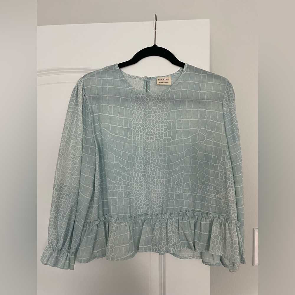 Long sleeve women’s top